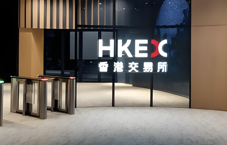 7300亿南下资金重构港股生态：2025上半年高股息与硬科技双主线深度解析