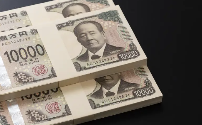 再触155关口！日元贬值魔咒难破 央行与政府政策分歧加剧市场疑虑