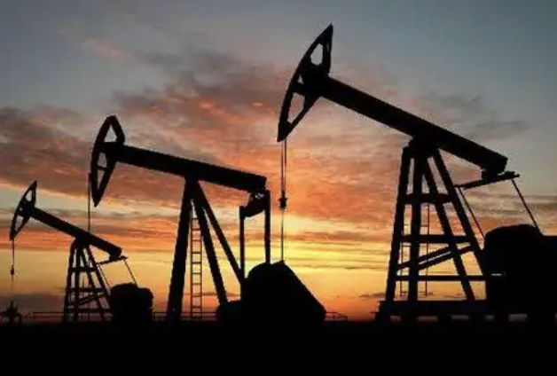 油价料创2023年以来最长月度连跌，市场聚焦OPEC+会议与乌克兰局势