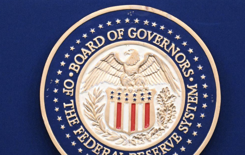 这就是“影子联储主席”的威压! 市场真金白银押注2026年更激进降息