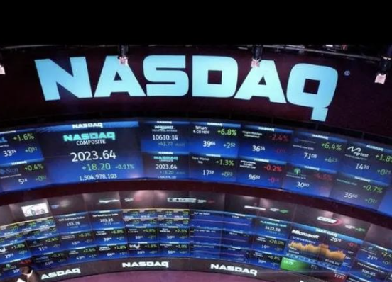 美股本周&ldquo;逆风&rdquo;开局：科技股抛售蔓延，关键数据潮前市场再陷震荡