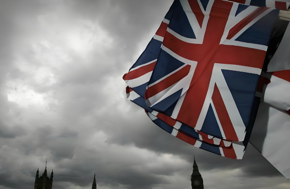 斯塔默&ldquo;留任&rdquo;承诺驱散逼宫疑云 ，英镑、英债摆脱选举失利阴霾双双回升
